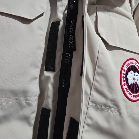 Luxury Brand Goose Parka - Picture 15 of 15